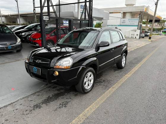 HYUNDAI TUCSON 2.0 MPFI GLS 16V 143CV 2WD FLEX 4P AUTOMÁTICO HYUNDAI TUCSON 2.0 MPFI GLS 16V 143CV 2WD FLEX 4P AUTOMÁTICO